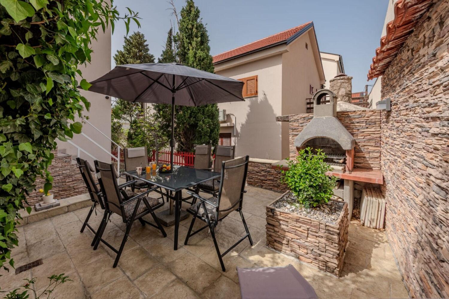 Apartments Mil - 30 M From Beach Ribarica Exterior foto